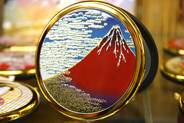 a hand mirror【Red Mt.FUJI】